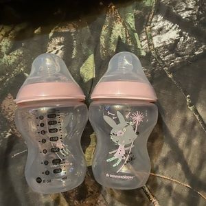 2 baby bottles